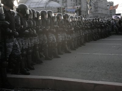 С фигурантов «Болотного дела» потребовали деньги за палки и рации